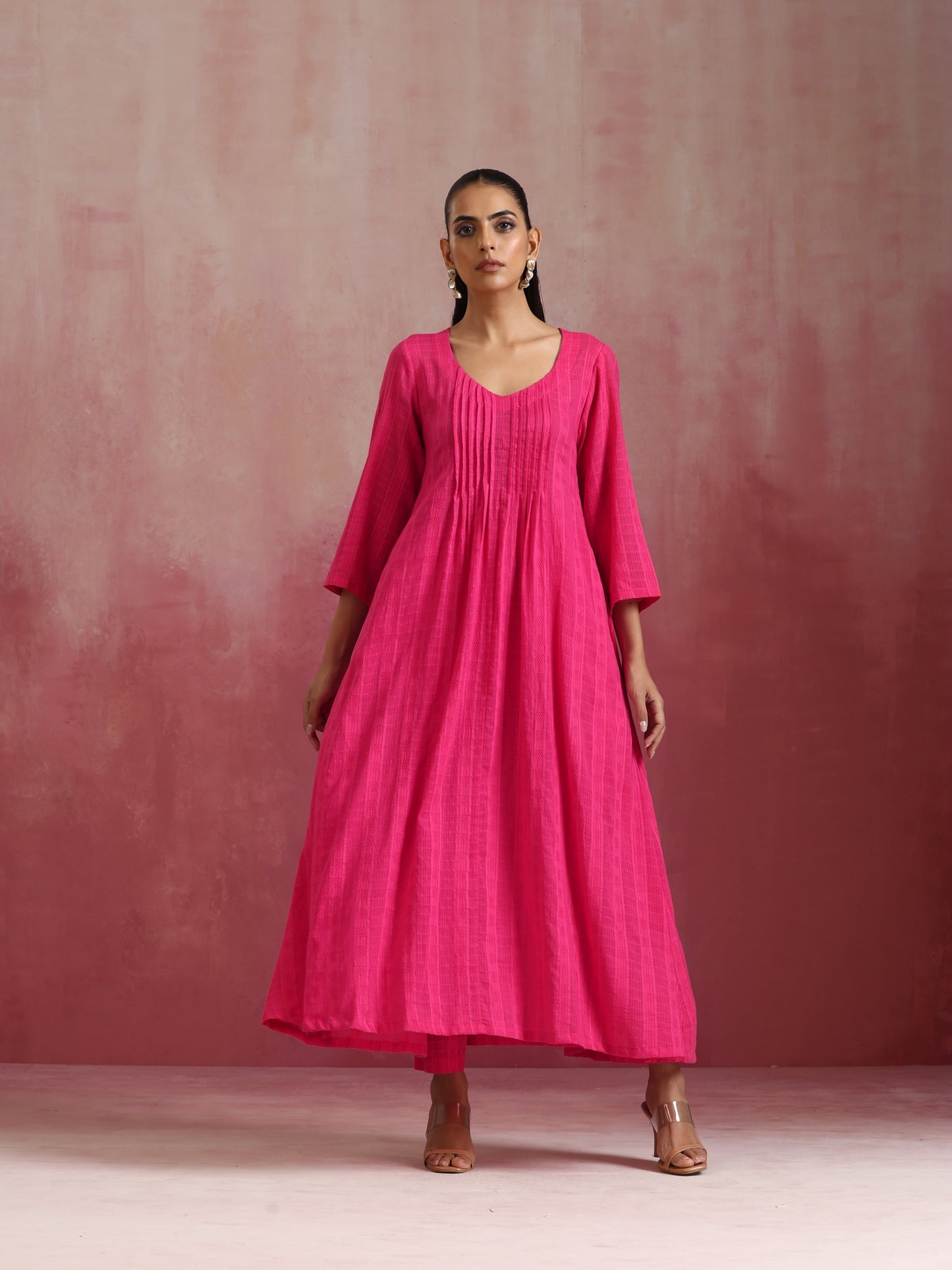 trueBrowns Pink Cotton Dobby Kurta Set | Swadesiicart