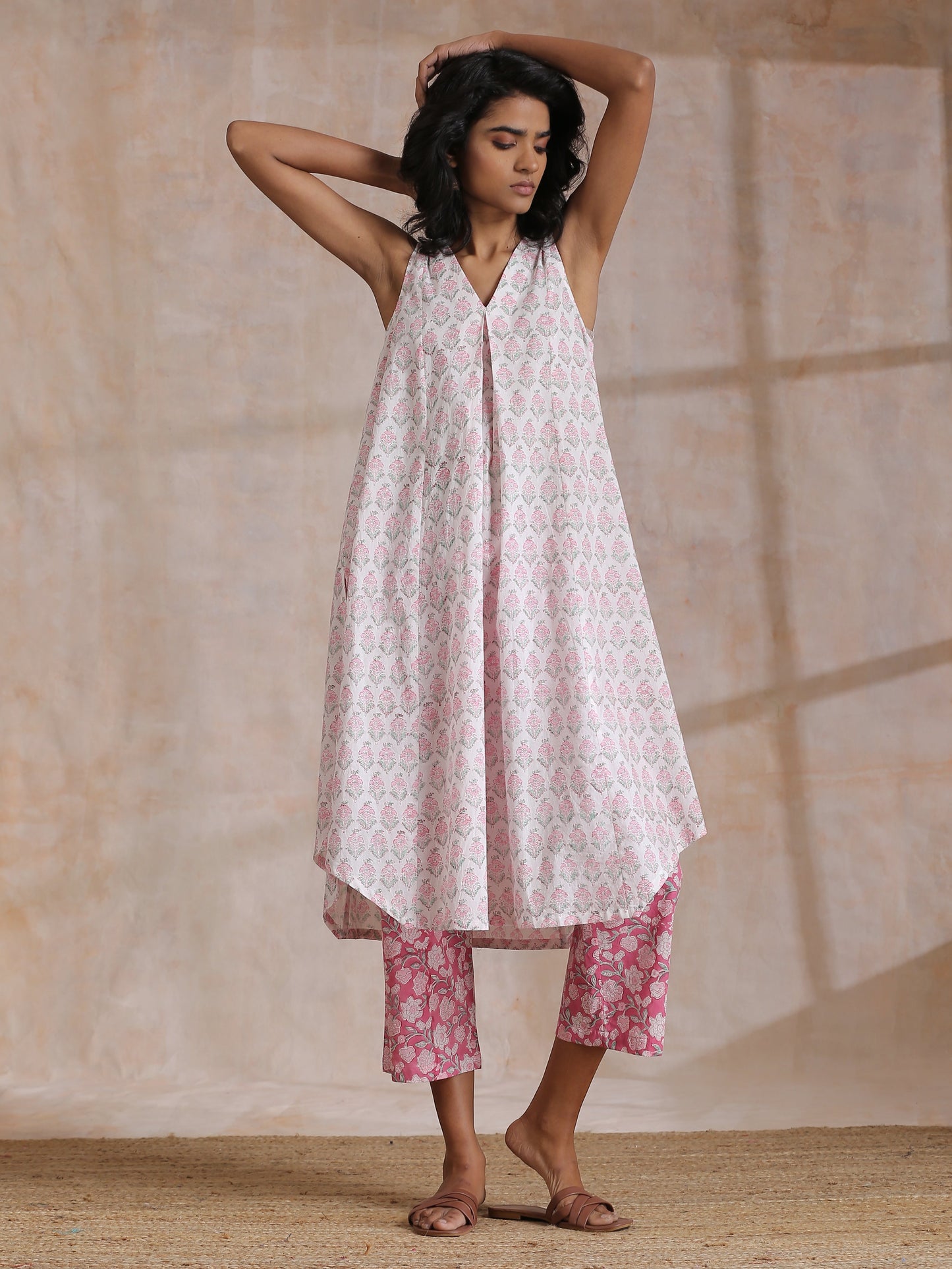 trueBrowns Pink Green Floral On White Block Print Cotton Sleeveless Flared Kurta Pant Set | Swadesiicart