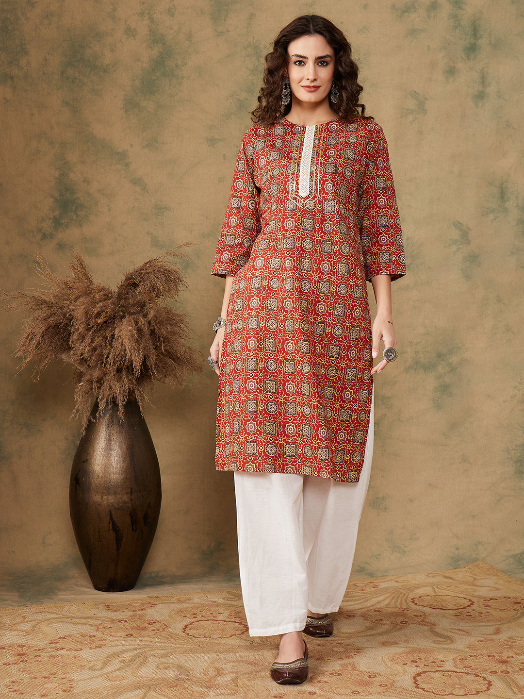 InWeave Women's Maroon Ethnic Print Lace Gota Work Straight Kurta - Swadesiicart
