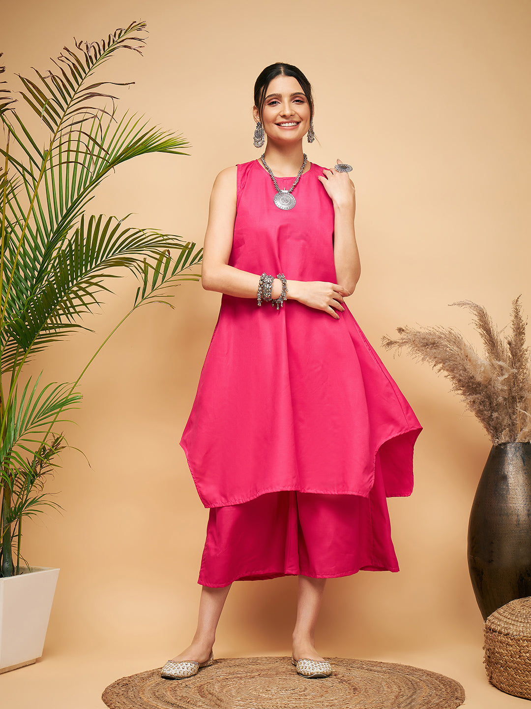 InWeave Women's Fuchsia Short Kurta Palazzo Set - Swadesiicart