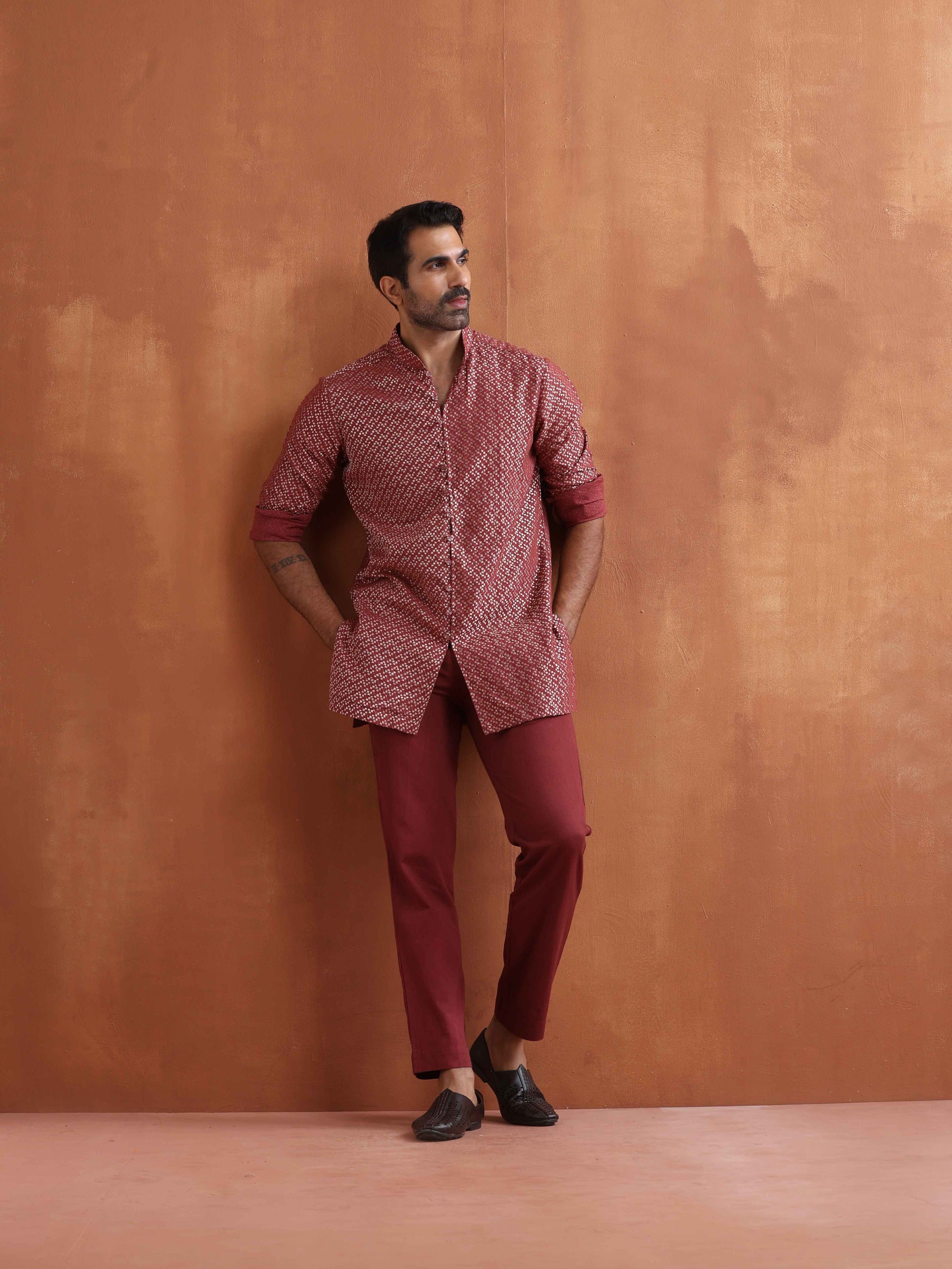 trueBrowns Men's Rust Cotton Dobby Short Kurta | Swadesiicart