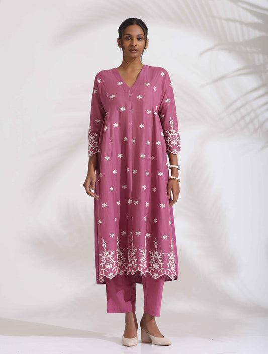 trueBrowns Pink Cotton Floral Embroidered Flared Kurta Set | Swadesiicart
