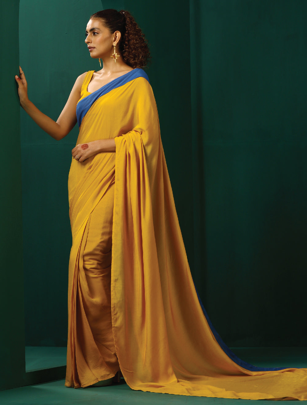 trueBrowns Mustard Muslin Silk Ready to Wear Saree | Swadesiicart