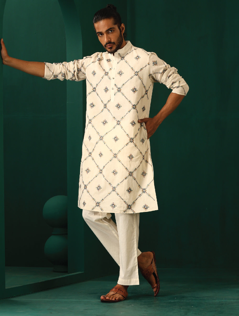 trueBrowns Men's Ivory Rhombus Cotton Kurta | Swadesiicart