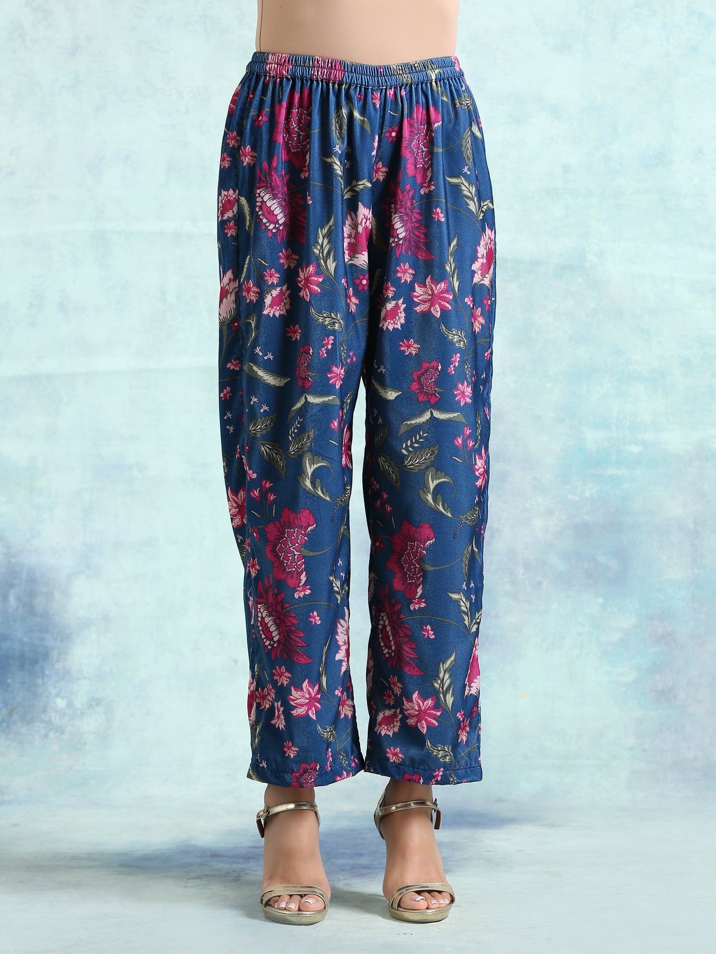 trueBrowns Blue Printed Velvet Pant | Swadesiicart