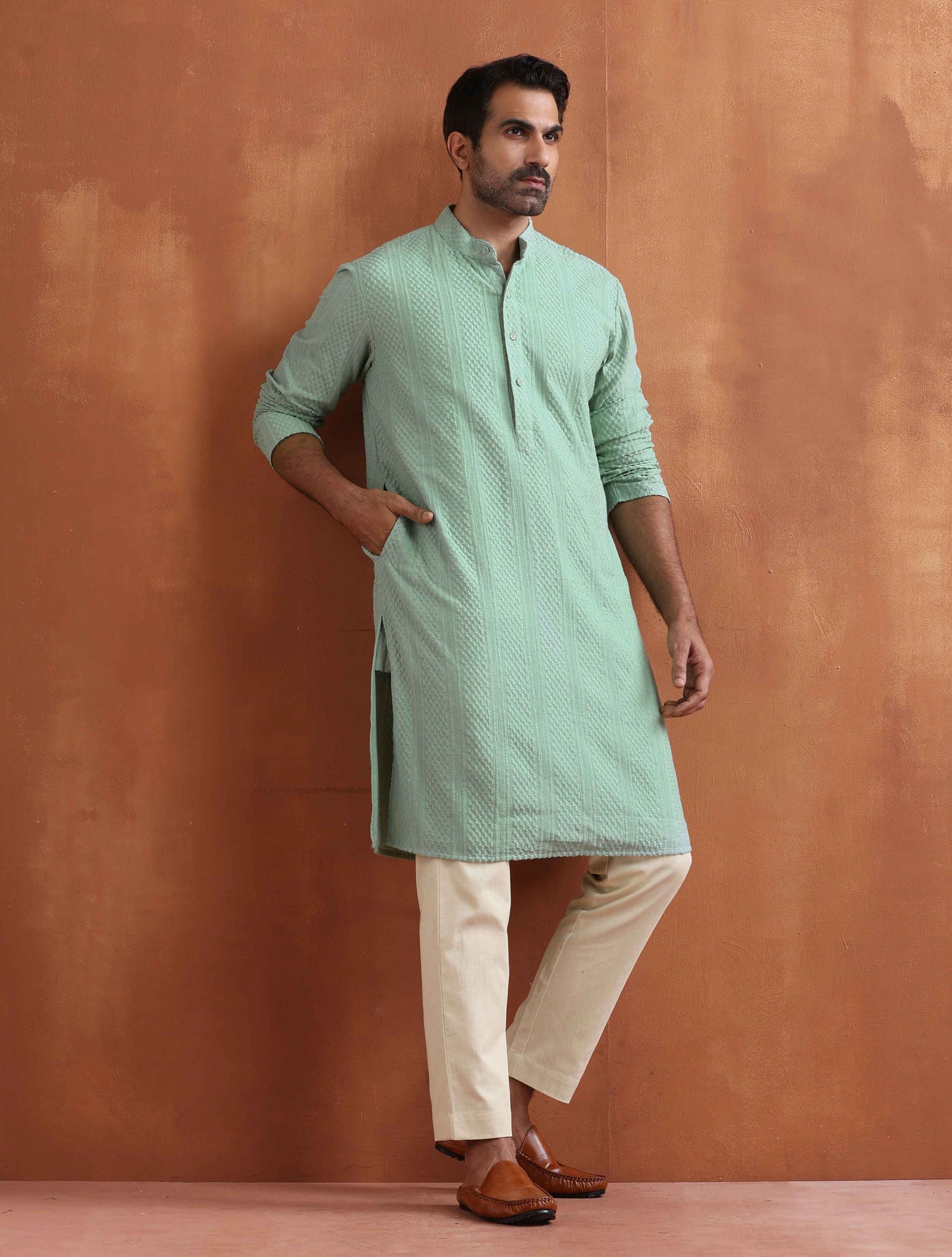trueBrowns Men's Green Cotton Dobby Kurta | Swadesiicart