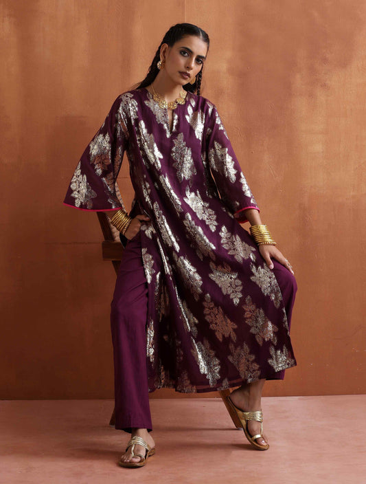 trueBrowns Purple Metallic Straight Kurta Set | Swadesiicart