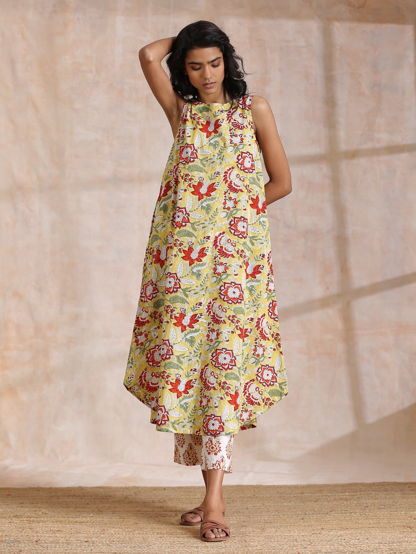 trueBrowns Yellow Overall Floral Block Print Cotton Sleeveless Kurta Pant Set | Swadesiicart
