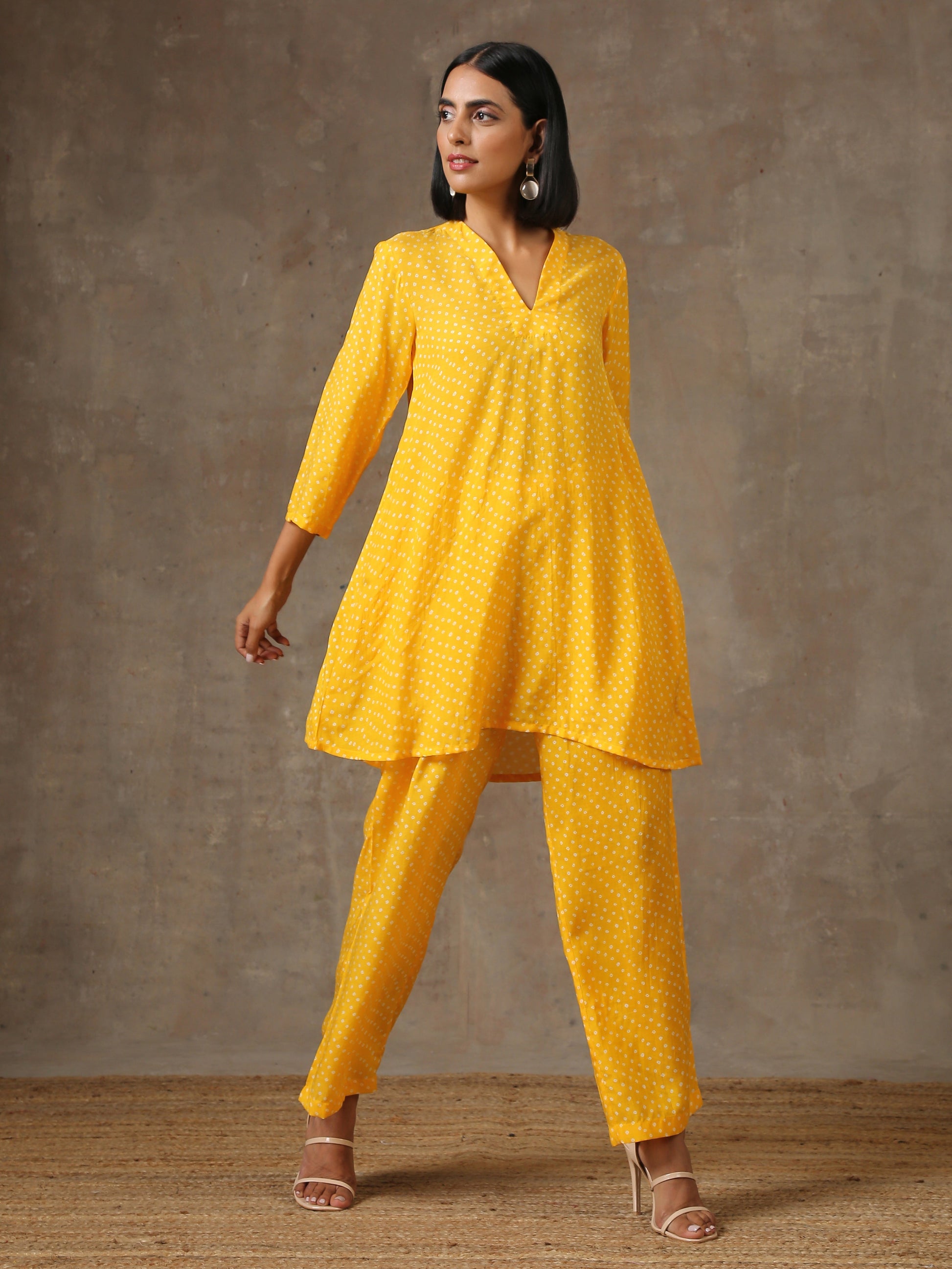 trueBrowns Yellow Bandhani Flare Printed Silk Co-Ord Set - Swadesiicart