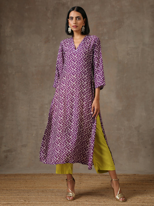 trueBrowns Purple White Lehariya Printed Silk kurta Pant Set | Swadesiicart