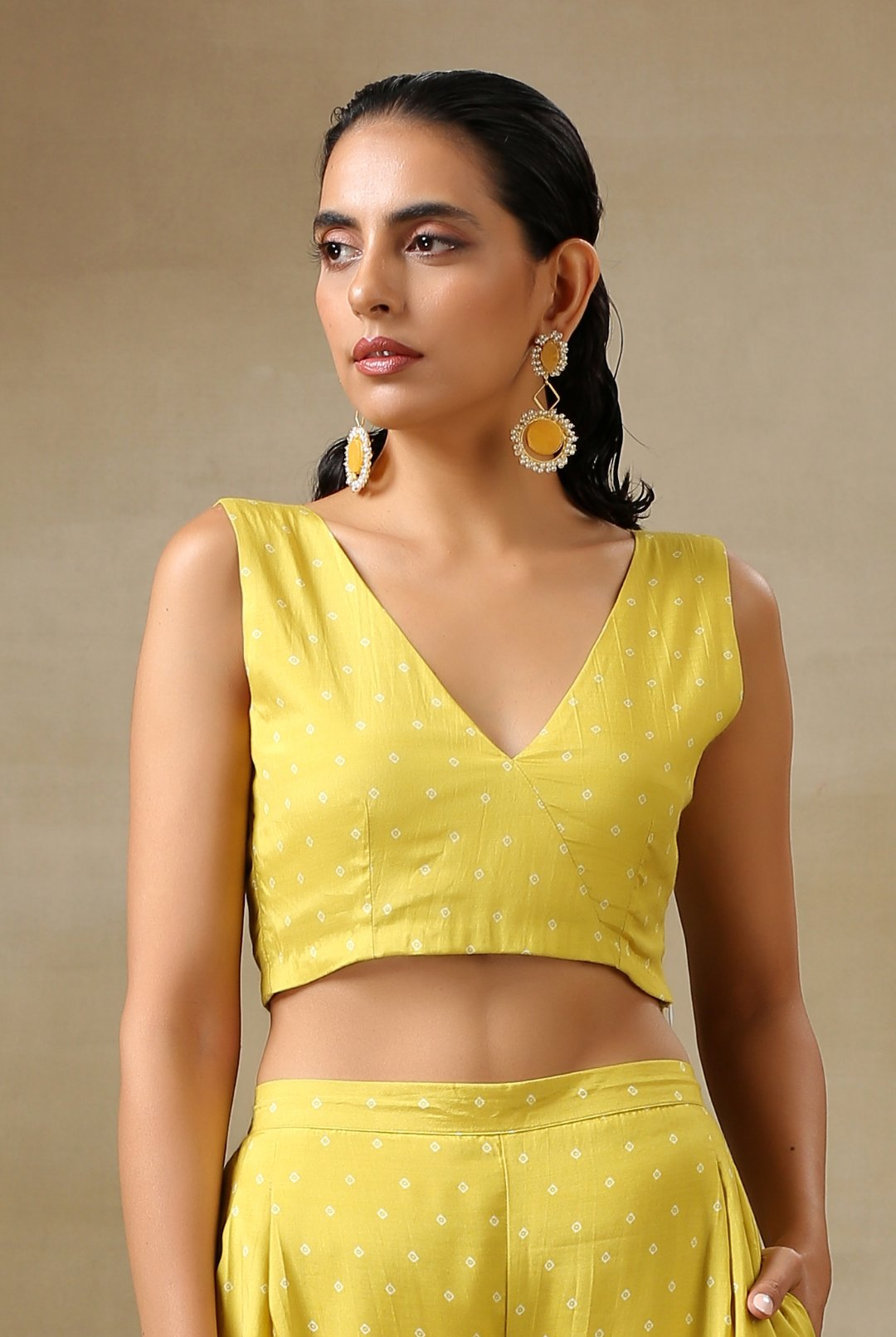trueBrowns Lime Green Bandhani Printed Silk Sleeveless Blouse | Swadesiicart