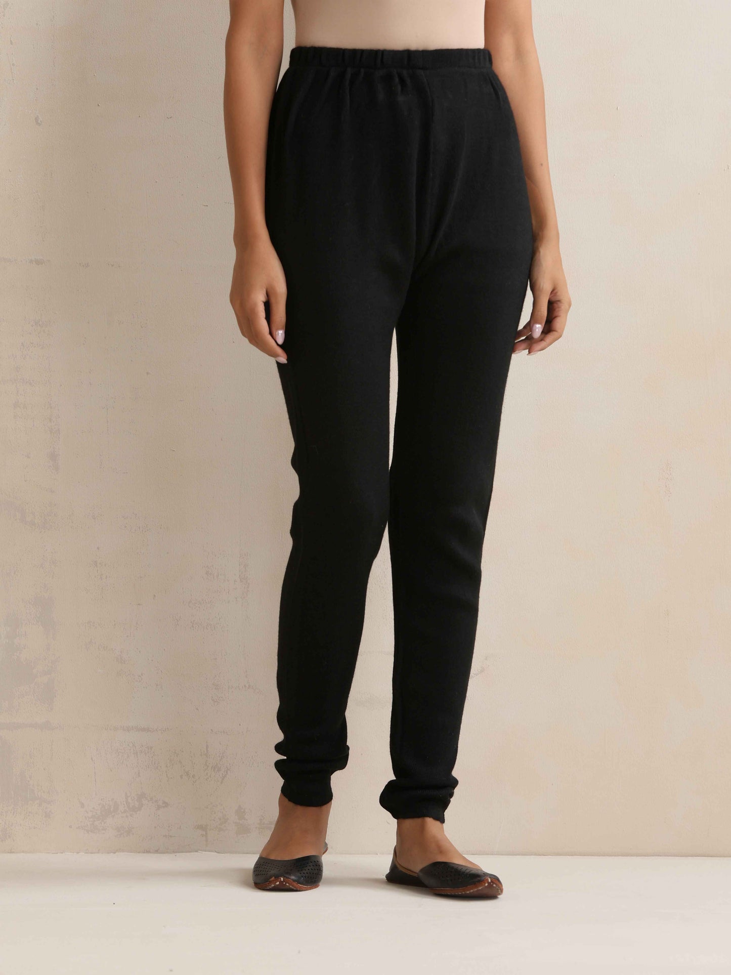 trueBrowns Black Woollen Leggings | Swadesiicart
