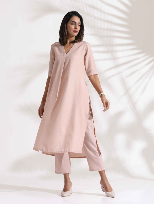 trueBrowns Light Pink Slub Kurta Set | Swadesiicart