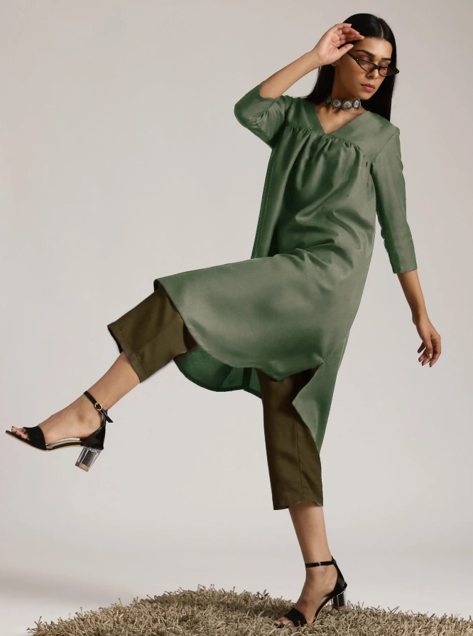 trueBrowns Cotton Linen Light Green Gathered Kurta Pant Set | Swadesiicart