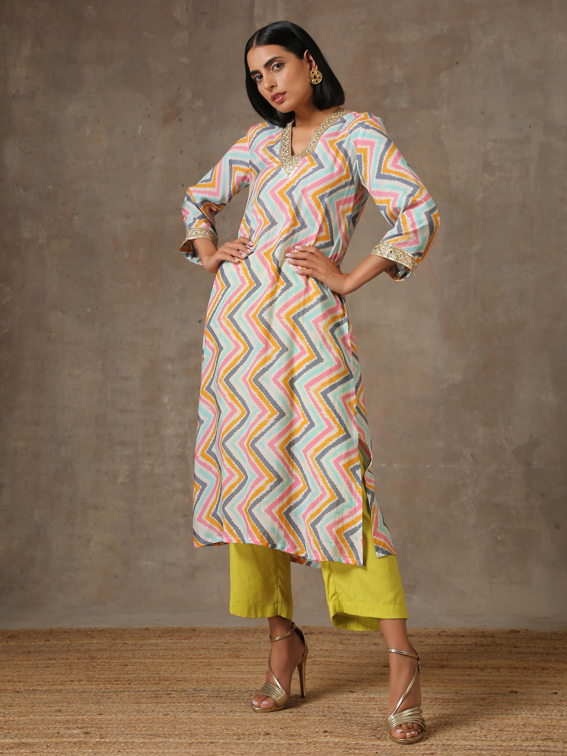 trueBrowns Multicolour Lehariya Printed Silk Kurta Pant Set | Swadesiicart