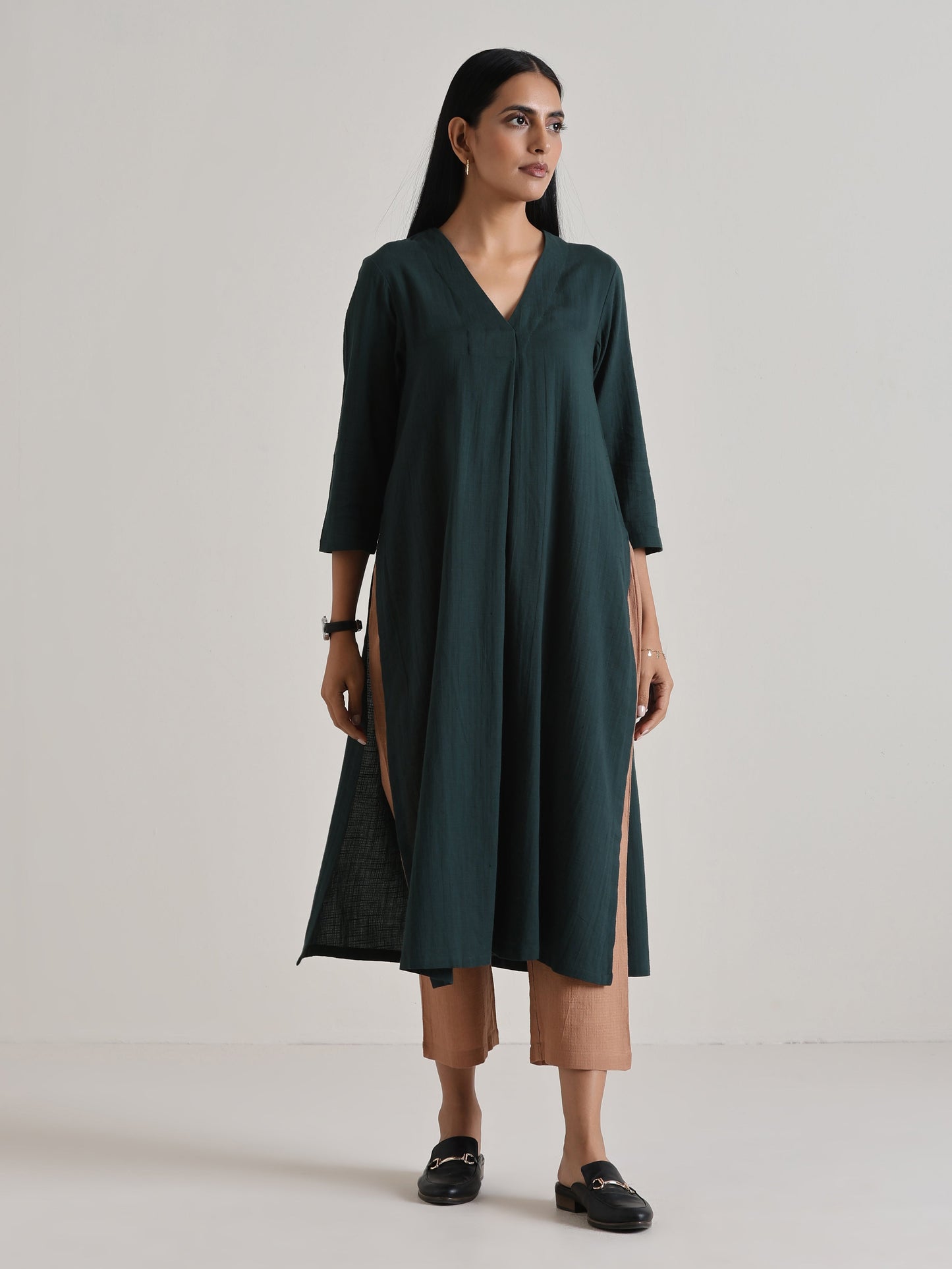trueBrowns Dark Green Kurta Pant Set | Swadesiicart