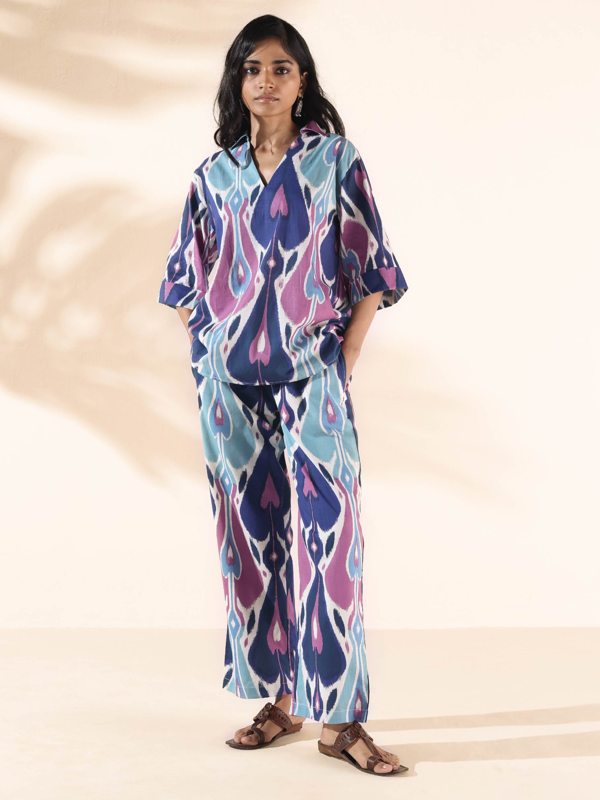 trueBrowns Blue Cotton Ikat V-neck Co-ord Set - Swadesiicart