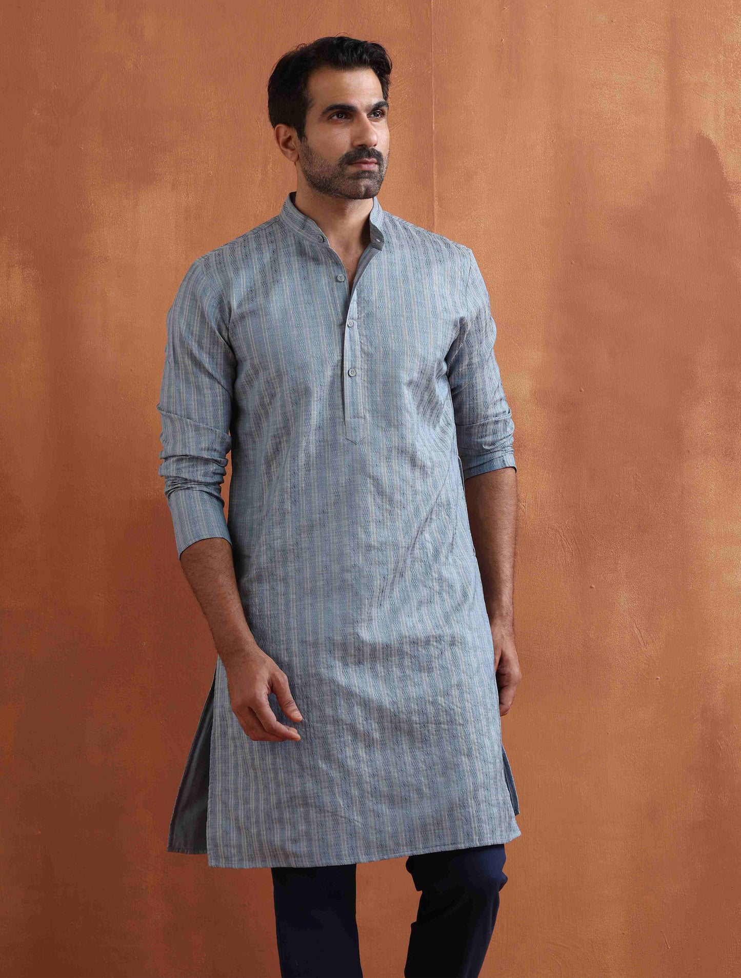 trueBrowns Men's Blue Chanderi Kurta | Swadesiicart