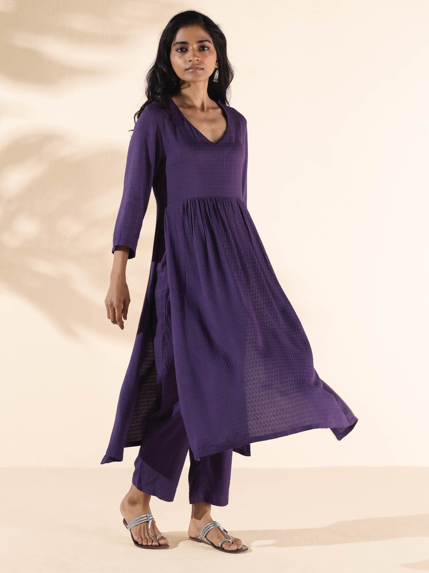 trueBrowns Purple Viscose Dobby Slit Kurta Pant Set | Swadesiicart
