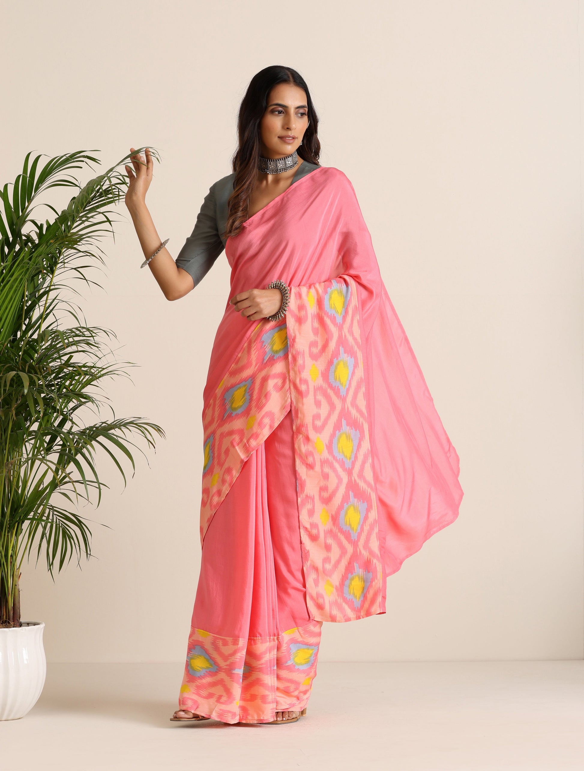 trueBrowns Pink Lime Muslin Ikat Saree | Swadesiicart