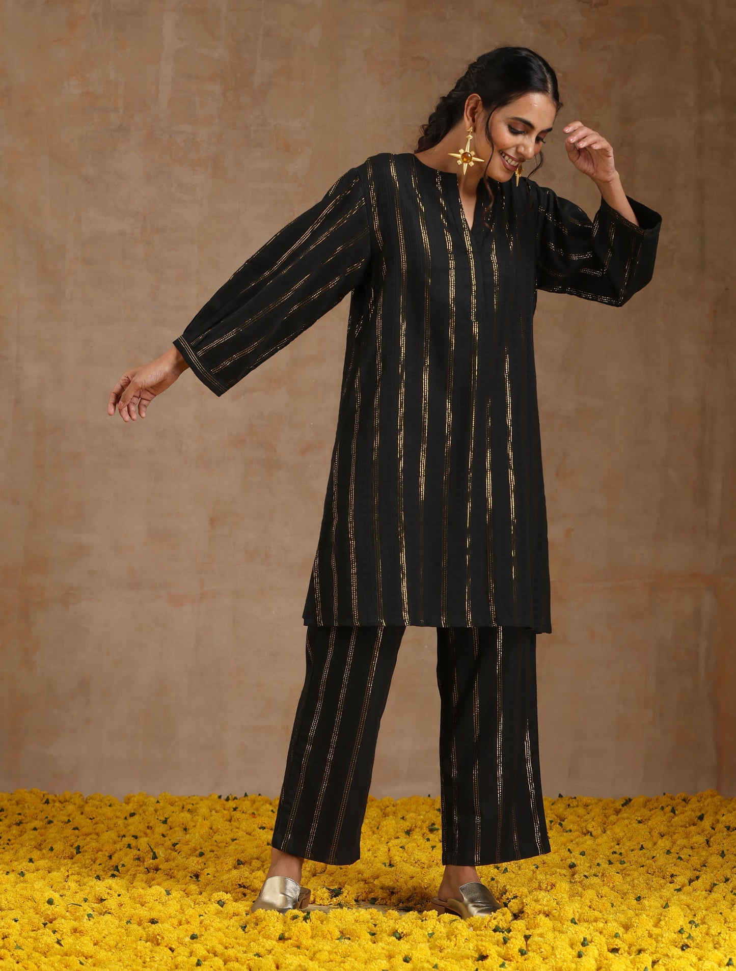 trueBrowns Black Gold Cotton Relaxed Co-Ord Set - Swadesiicart