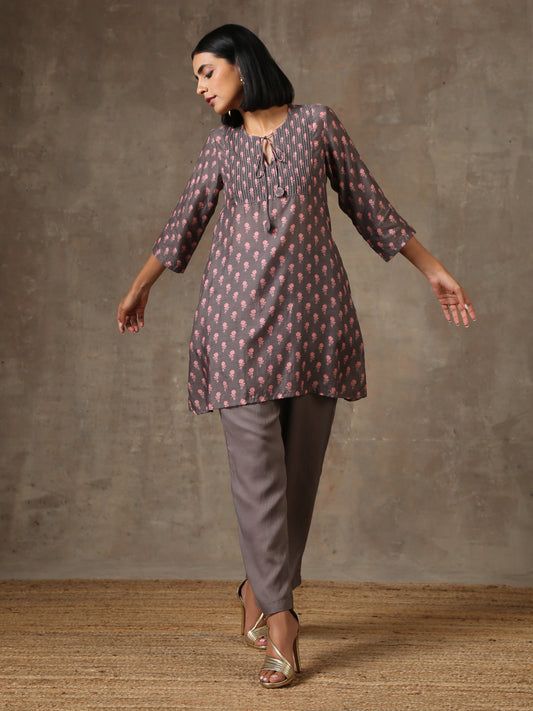 trueBrowns Grey Pink Floral Printed Silk Co-Ord Set - Swadesiicart