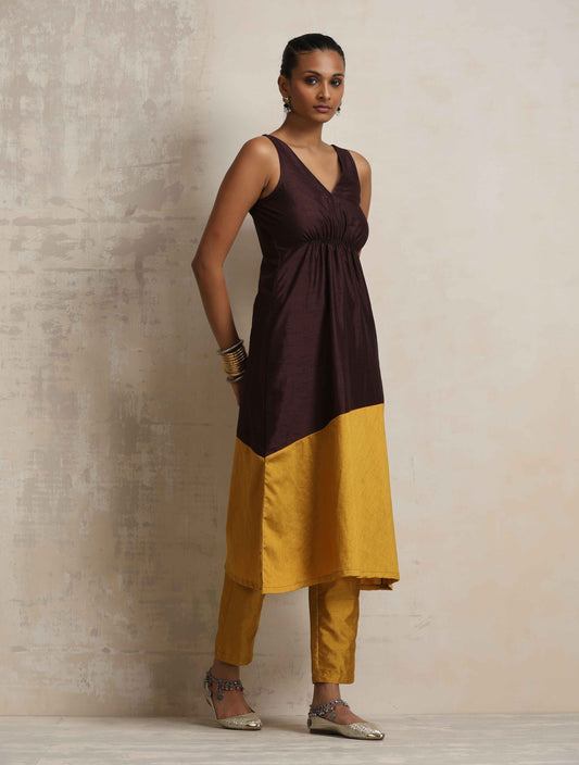 trueBrowns Cola Silk Kurta Set | Swadesiicart