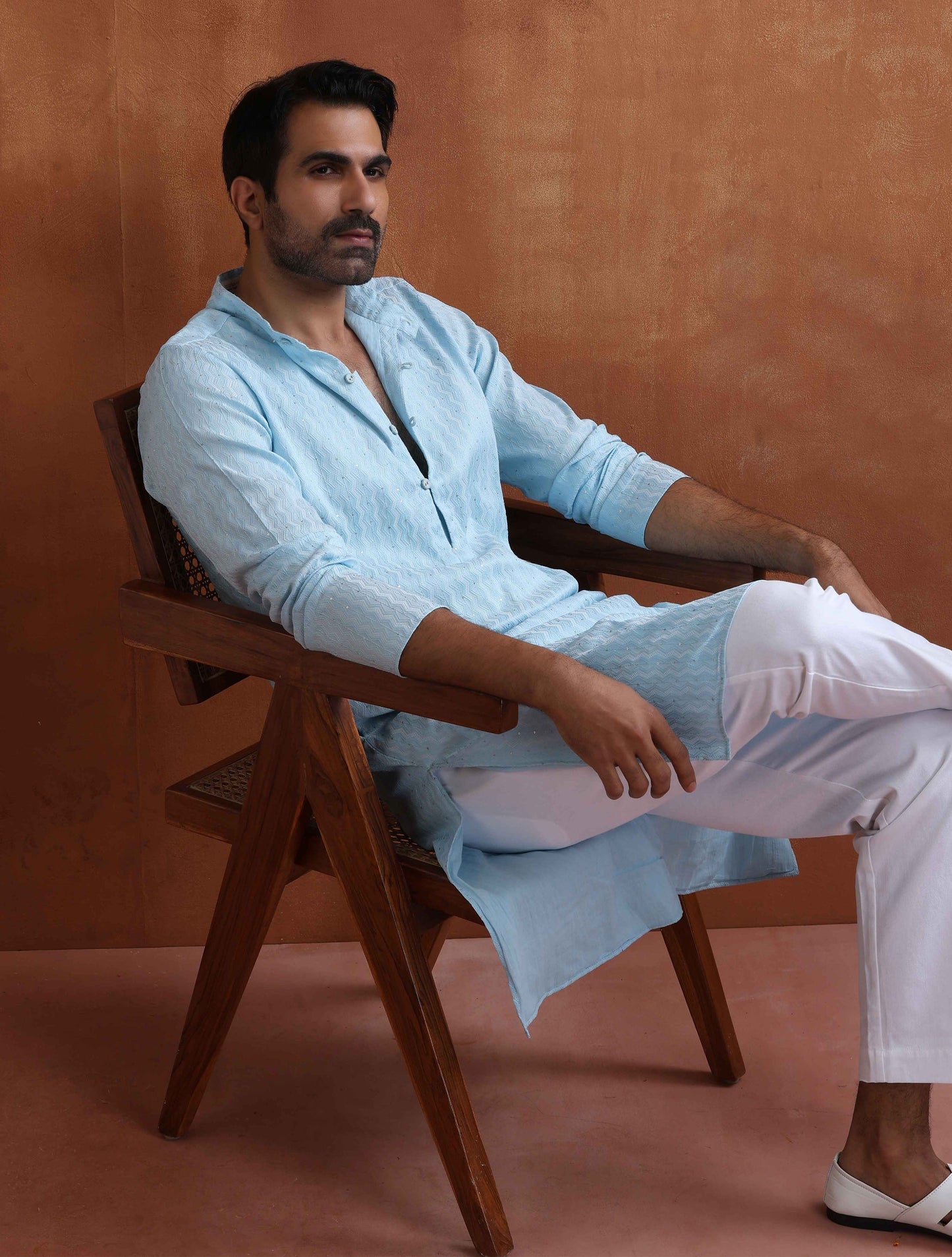 trueBrowns Men's Blue Sequin Chanderi Kurta | Swadesiicart