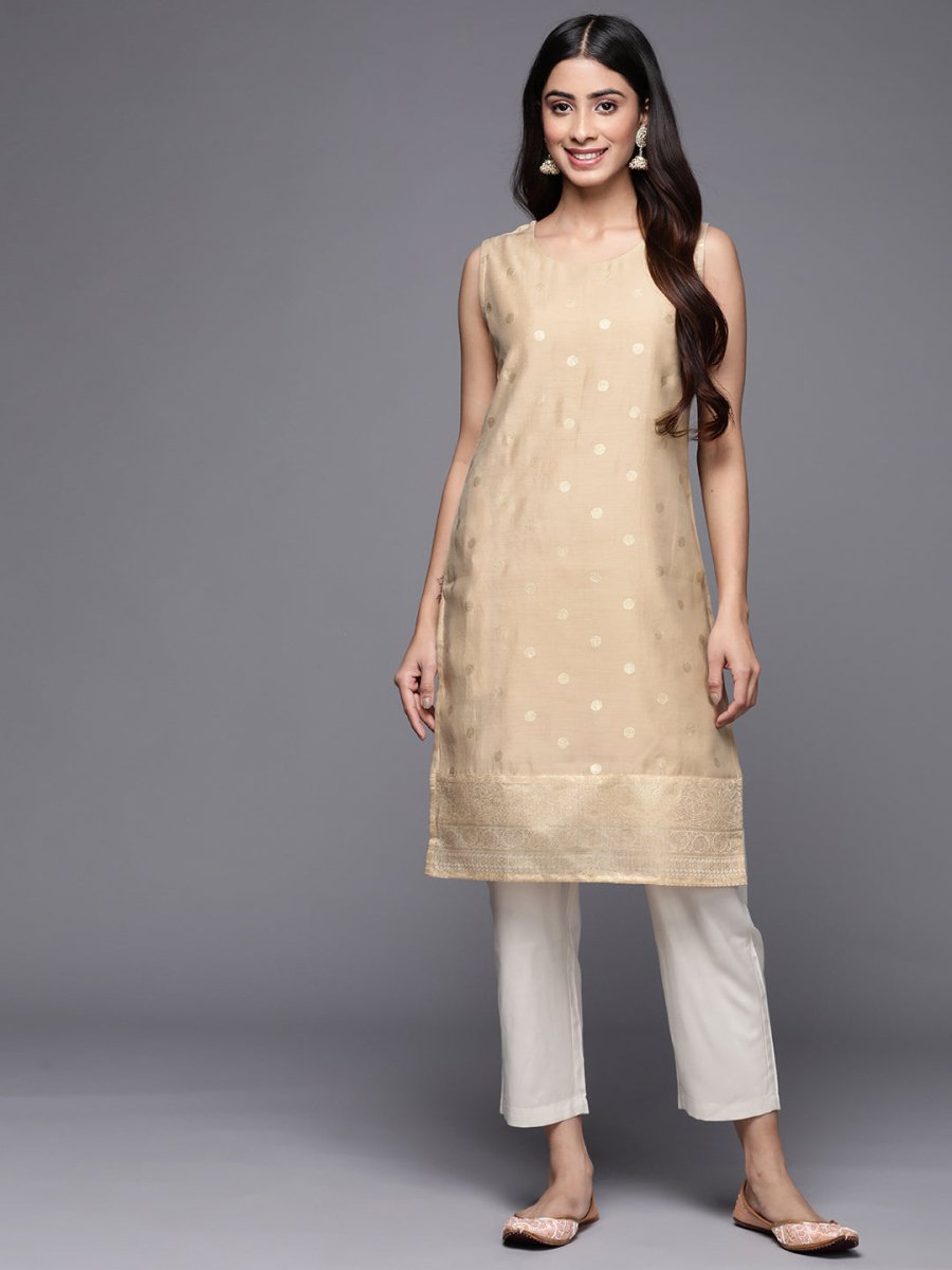 Ahalyaa Women Tan & Gold-Toned Geometric Printed Kurta | Swadesiicart