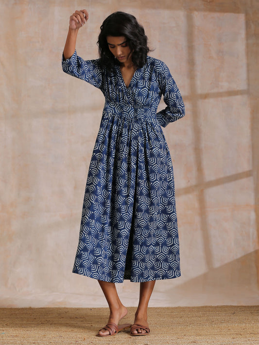 trueBrowns Indigo Dabu Overall Print Cotton Wrap Dress | Swadesiicart