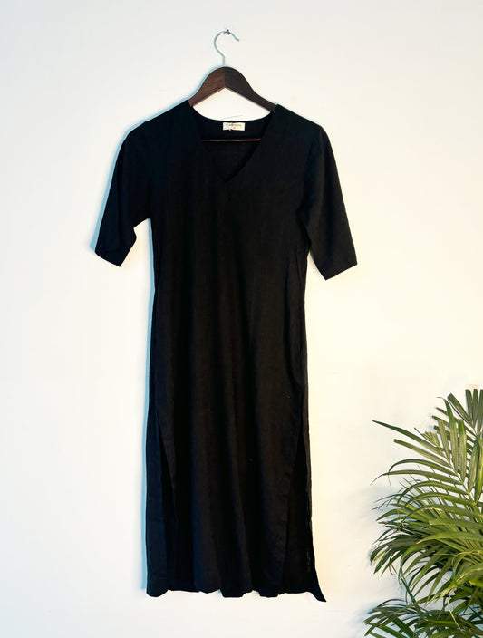 trueBrowns Black Slub Kurta | Swadesiicart