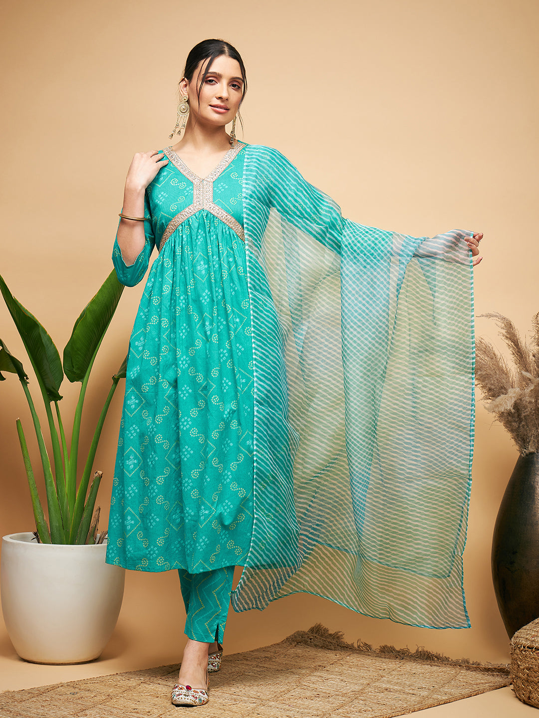 InWeave Women's Aqua S Print Alia Cut Gota Work Kurta Set W Aqua Le Du - Swadesiicart