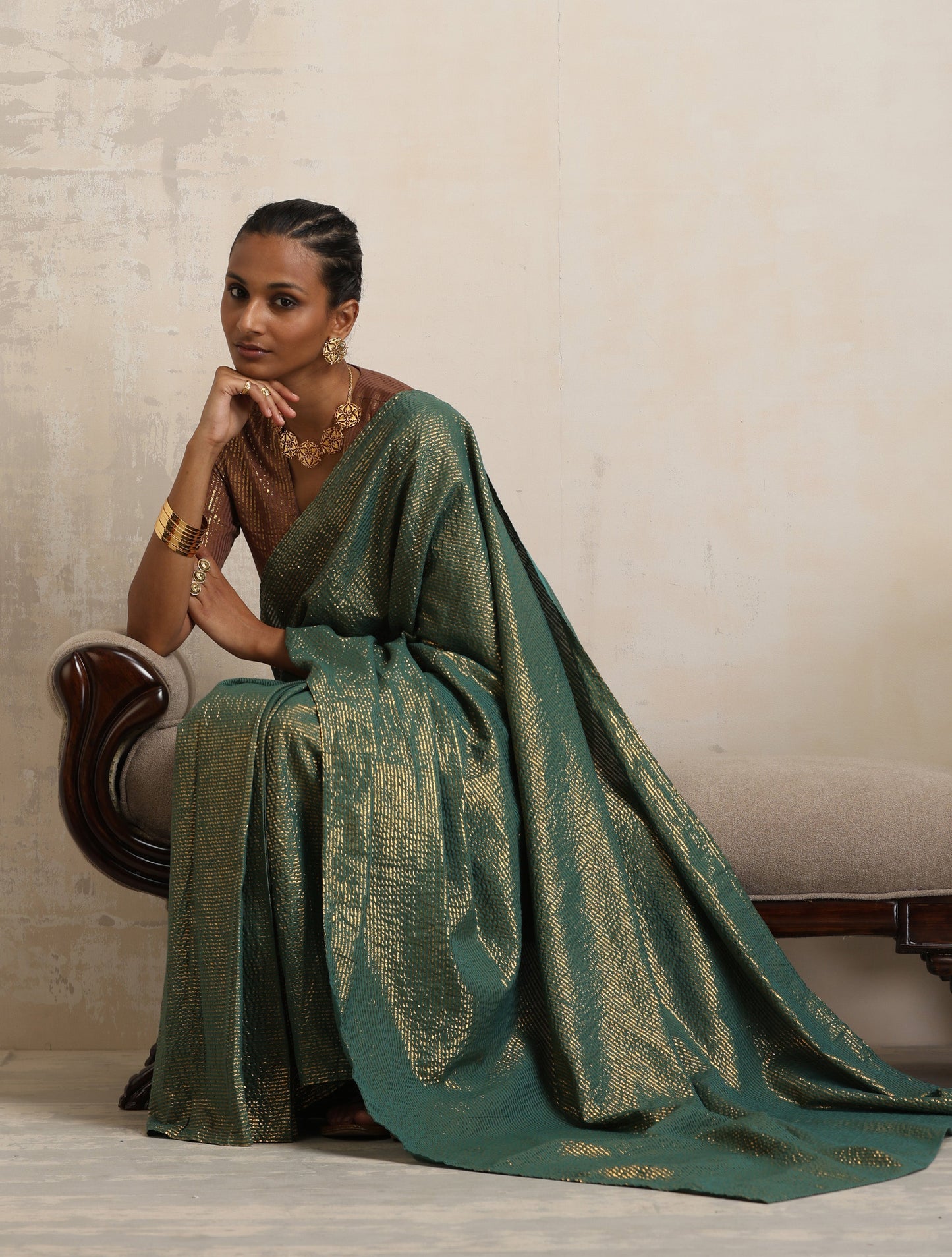 trueBrowns Dark Green Gold Metallic Ready To Wear Saree | Swadesiicart