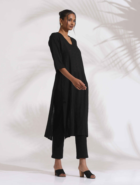 trueBrowns Black Cotton High Slit Kurta Set | Swadesiicart