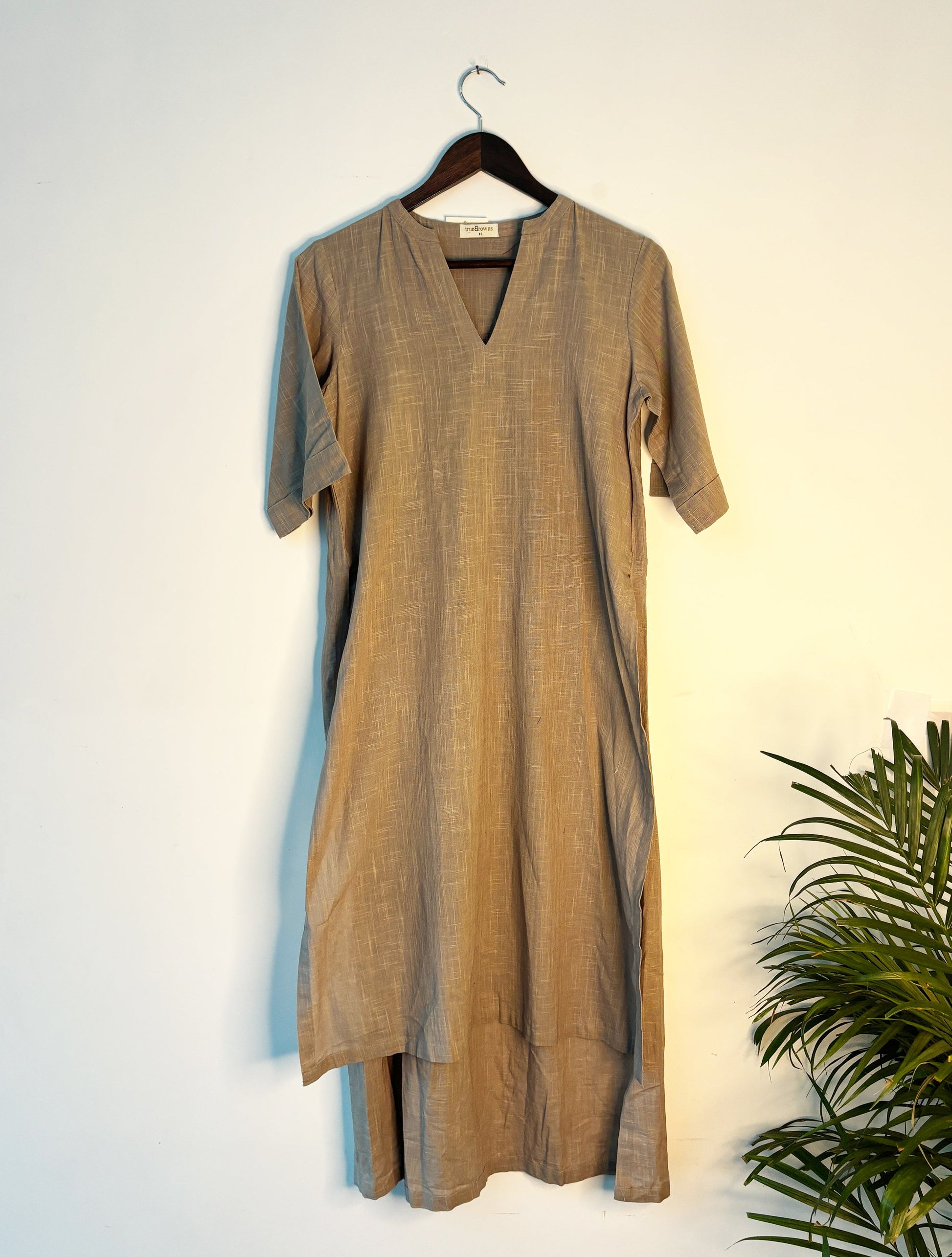 trueBrowns Grey Gauze Dobby Kurta | Swadesiicart