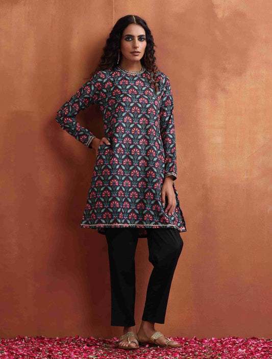 trueBrowns Black Floral Print Co-ord Set - Swadesiicart