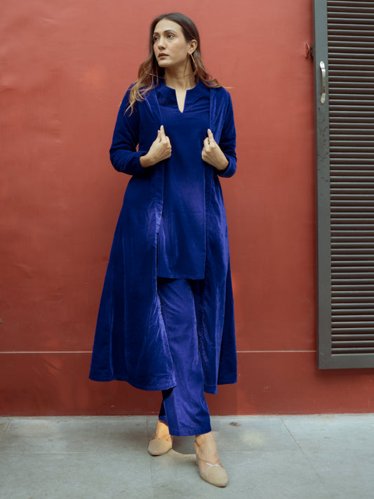 trueBrowns Blue Solid Velvet Overlay Jacket | Swadesiicart