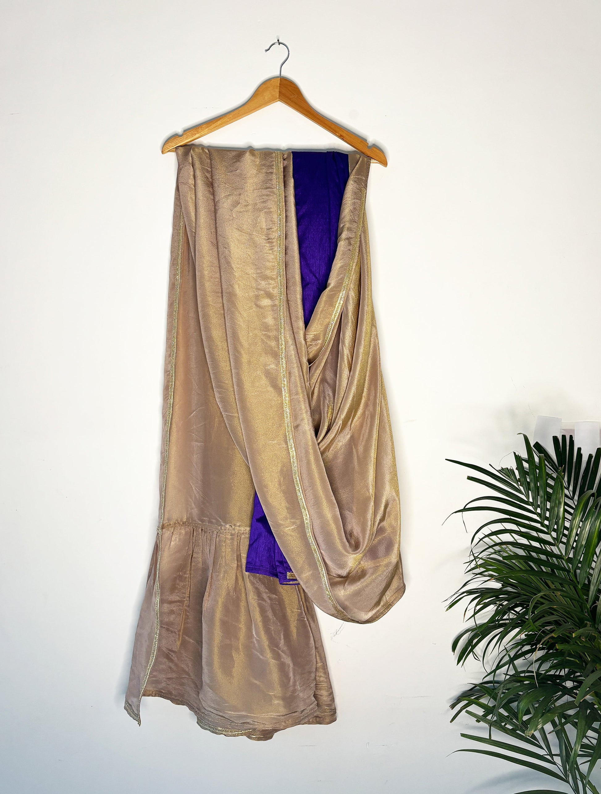 trueBrowns Lilac Tissue Pre-Stitched Saree | Swadesiicart