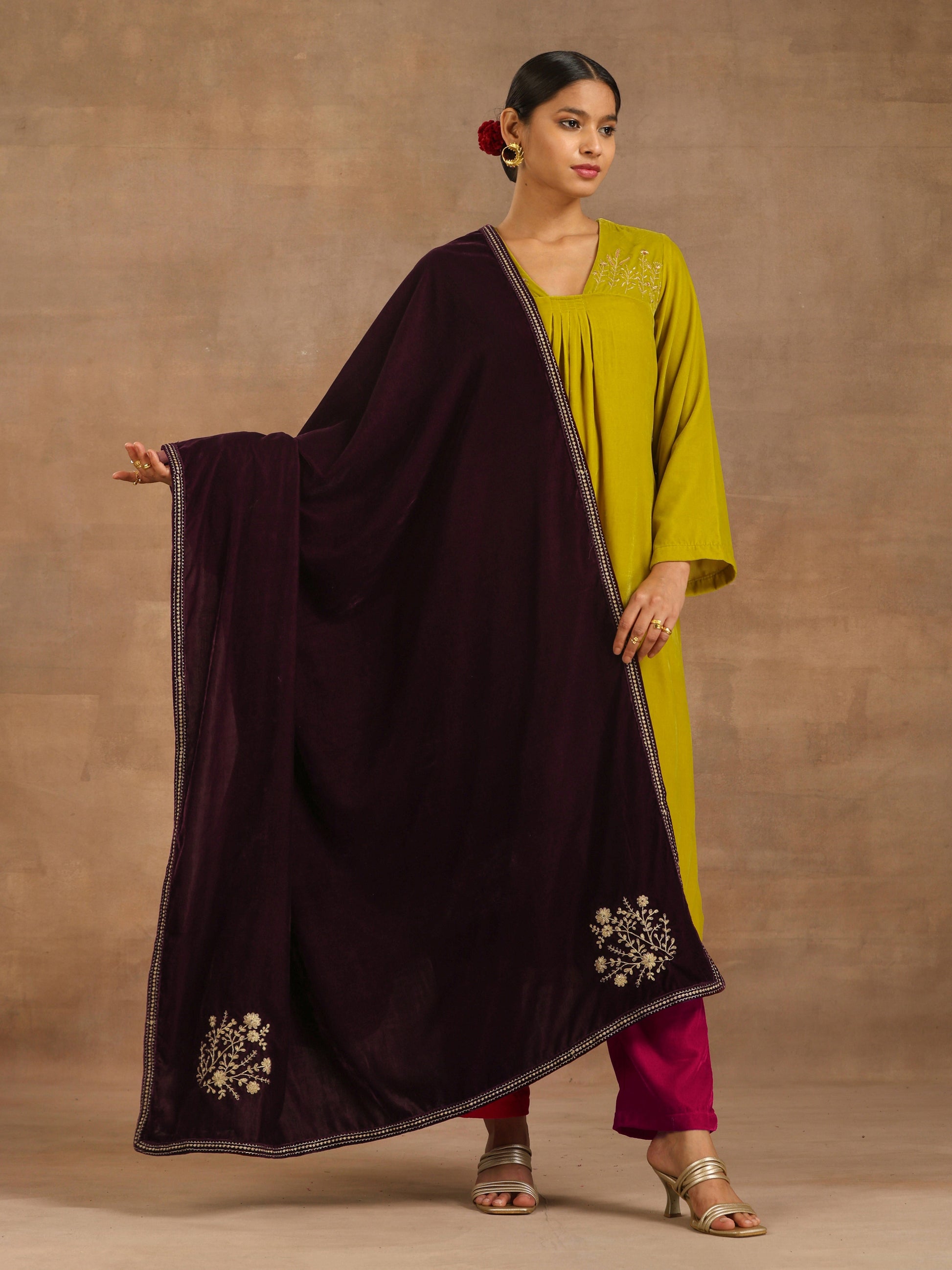 trueBrowns Wine Velvet Embroidered Shawl | Swadesiicart