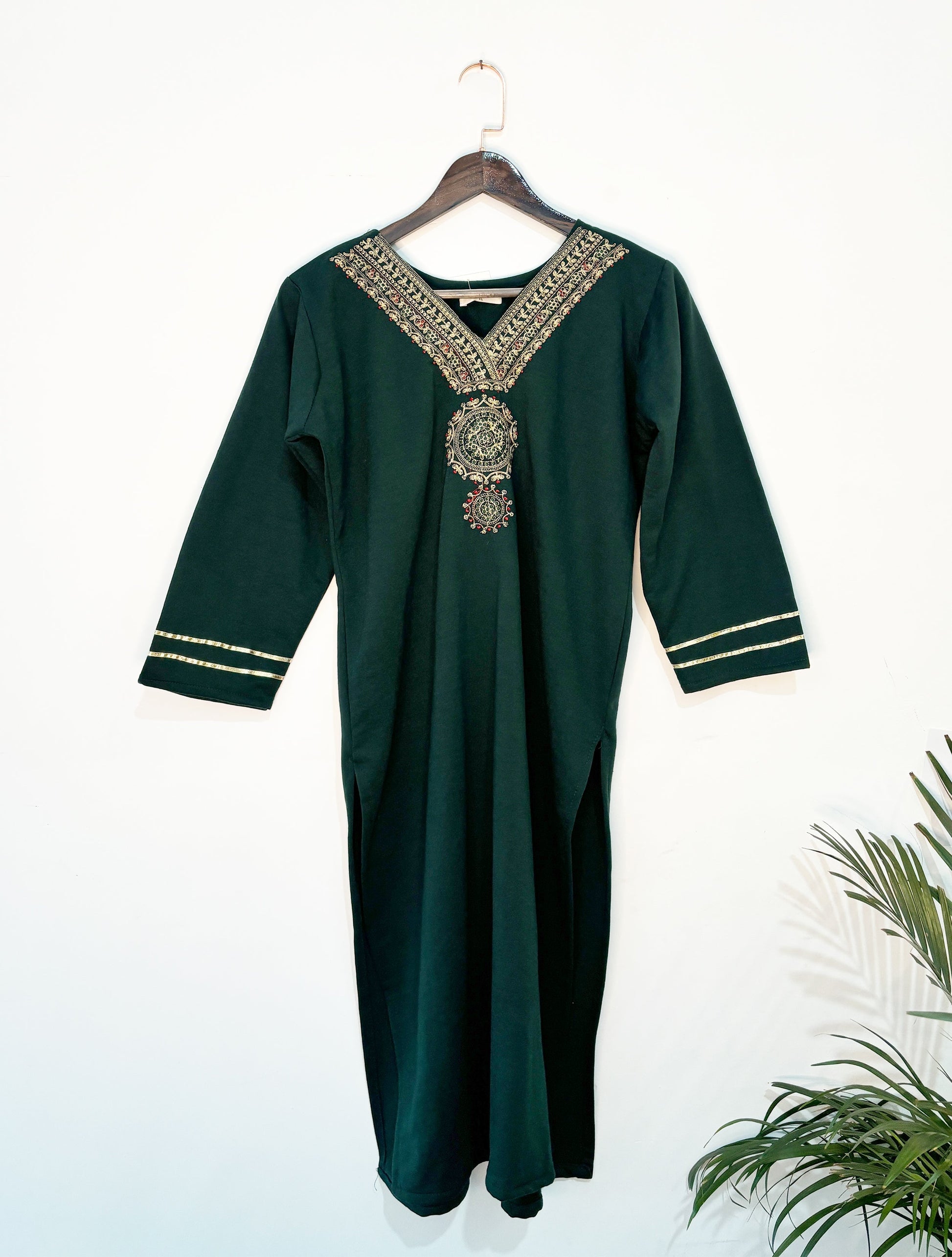 trueBrowns Green Straight Kurta Set | Swadesiicart