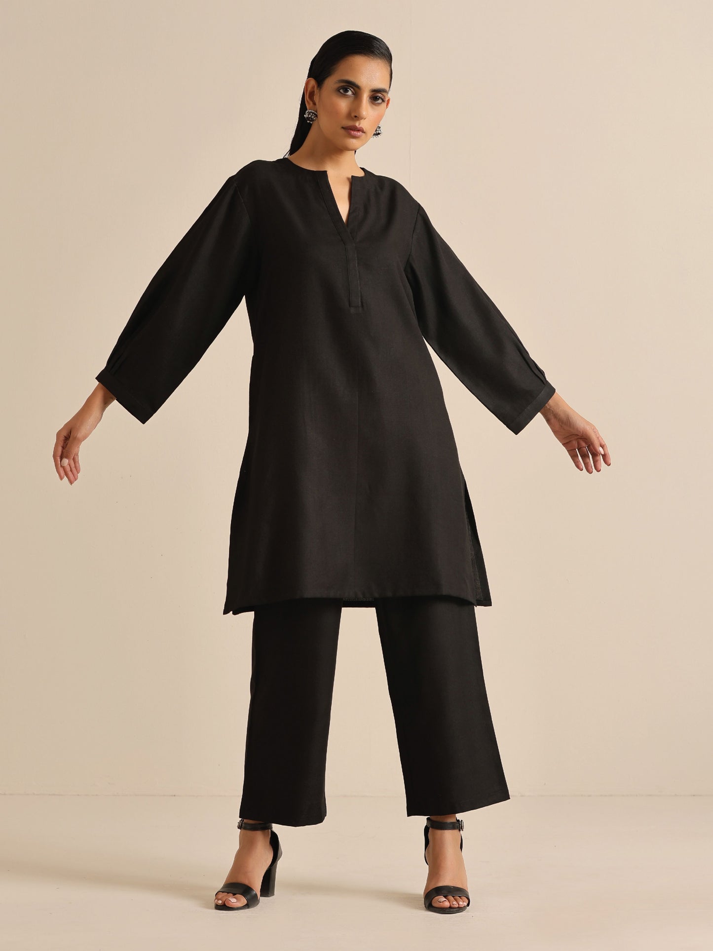 trueBrowns Black Slub Relaxed Placket Co-Ord Set - Swadesiicart