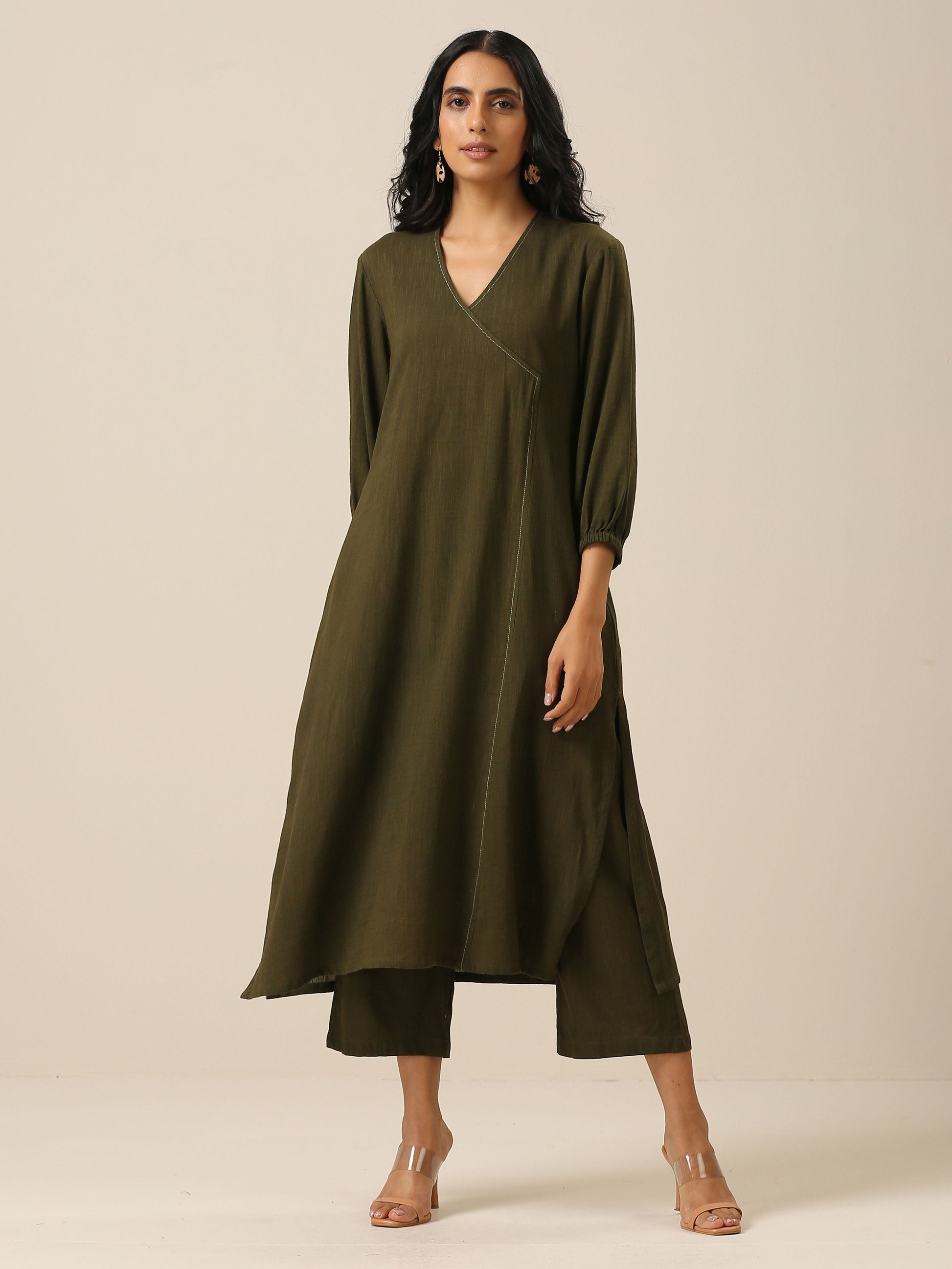 trueBrowns Olive Green Slub Texture Kurta Pant Set | Swadesiicart
