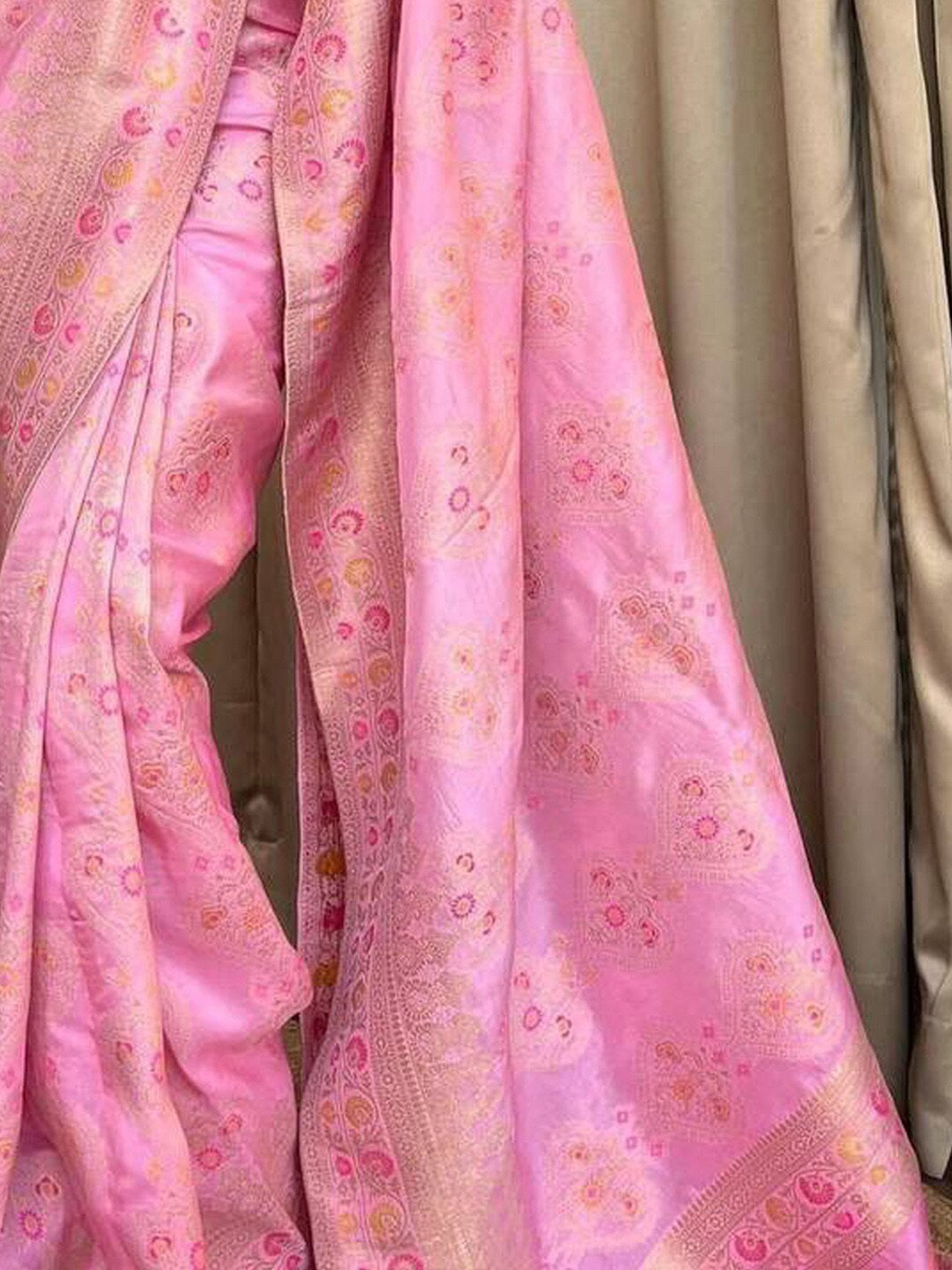 Kalini Woven Design Zari Silk Blend Banarasi Saree | Swadesiicart