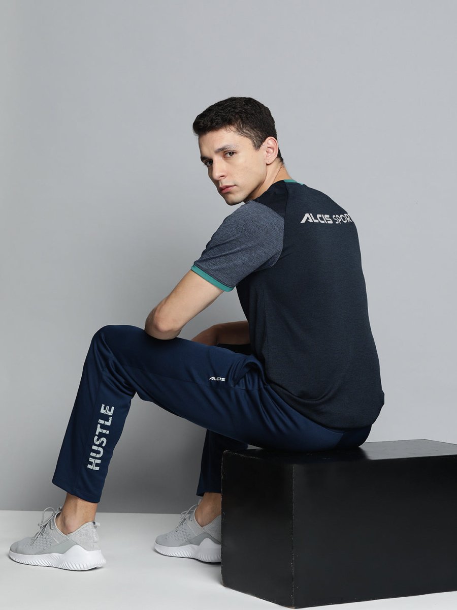 Alcis Men Colourblocked Dry Tech Slim Fit T-shirt | Swadesiicart