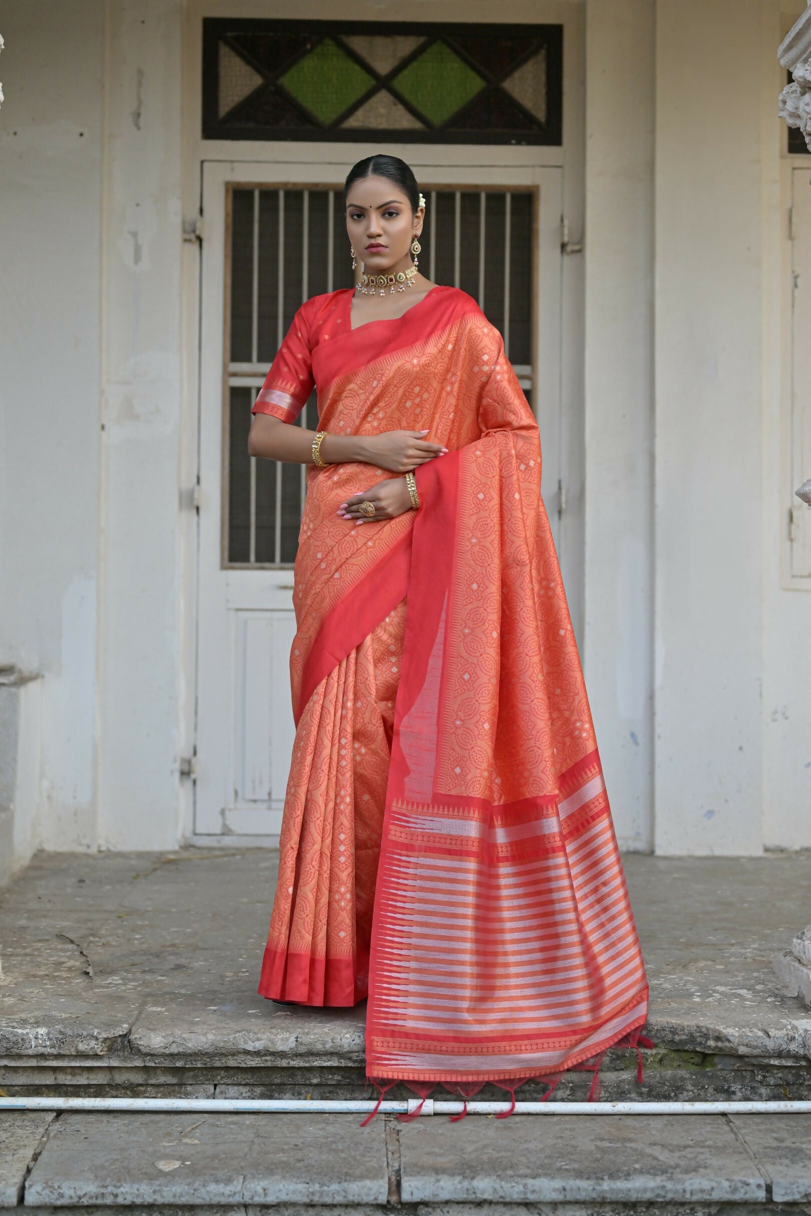 Vishnu Weaves Women's Orange Raw Silk Saree with Blouse - Swadesiicart