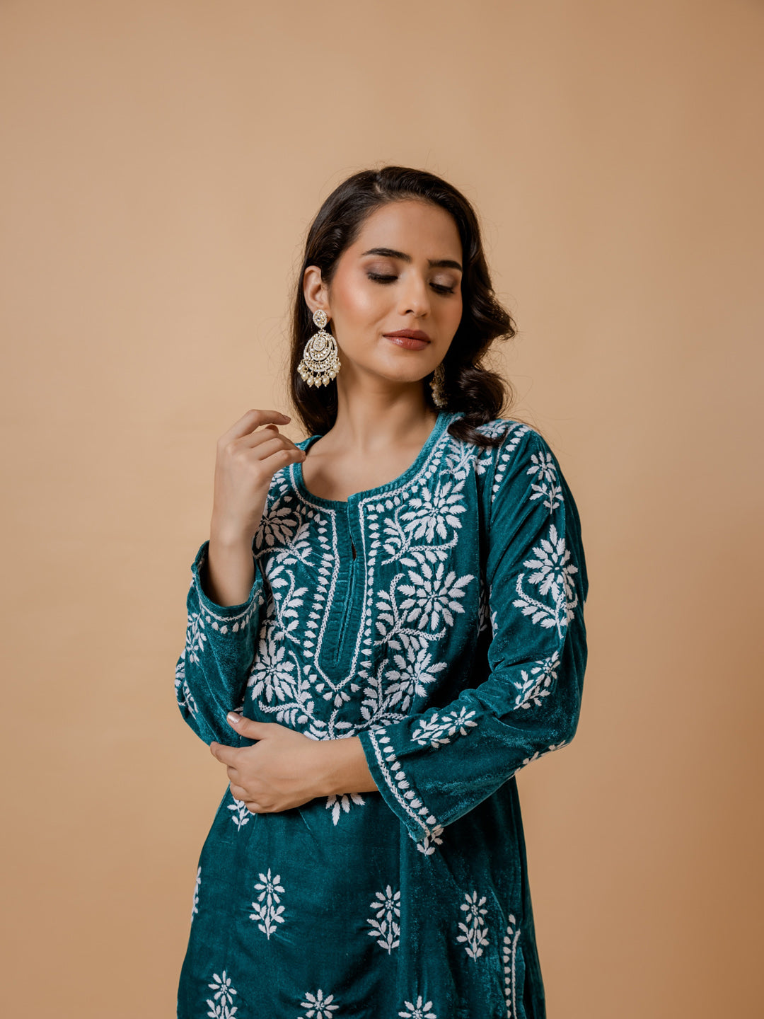 HOUSE OF KARI Ethnic Motifs Embroidered Chikankari Velvet Kurta With Trousers | Swadesiicart