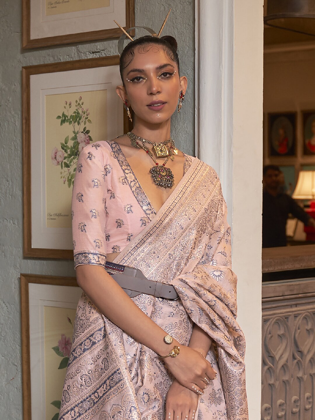 Mitera Peach-Coloured & Grey Ethnic Motifs Zari Banarasi Saree | Swadesiicart