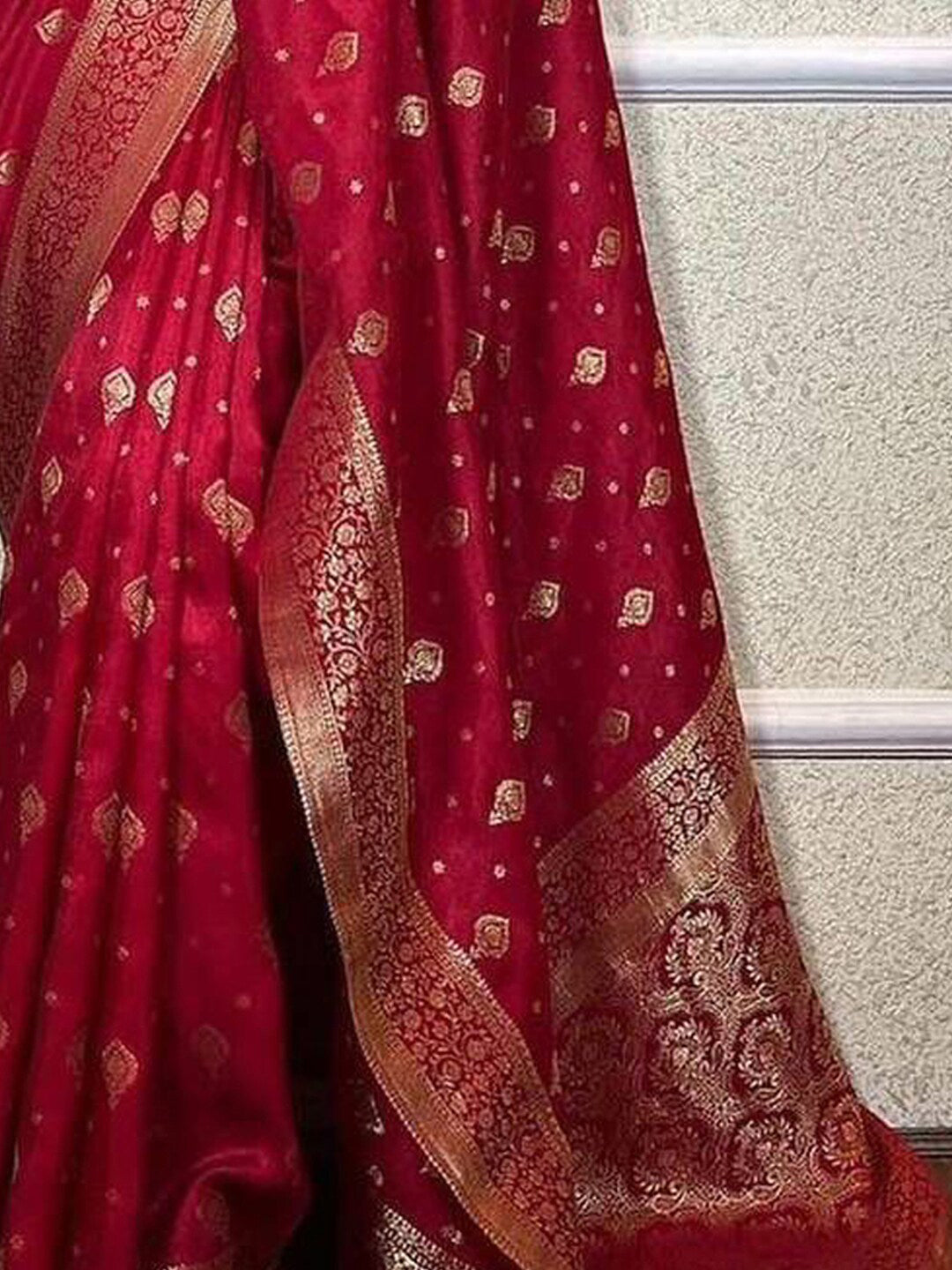 Kalini Woven Design Zari Banarasi Saree | Swadesiicart