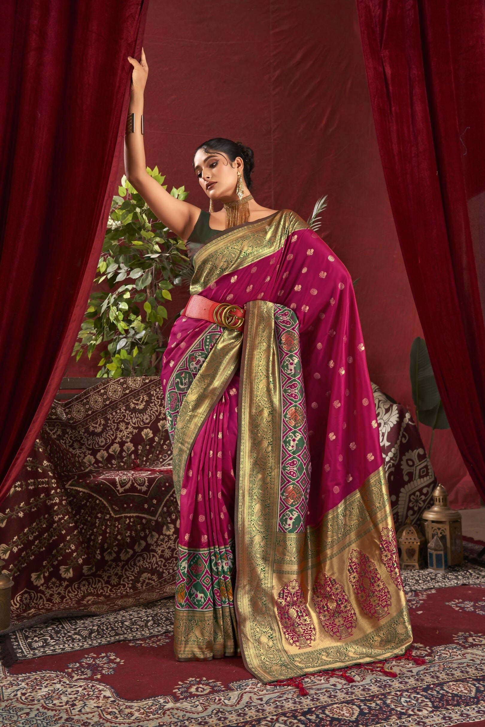Vishnu Weaves Women's Wine Paithani Silk Saree with Blouse - Swadesiicart