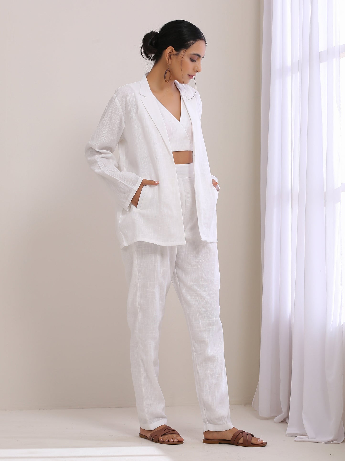 trueBrowns White Slub Texture Pant Suit Set | Swadesiicart